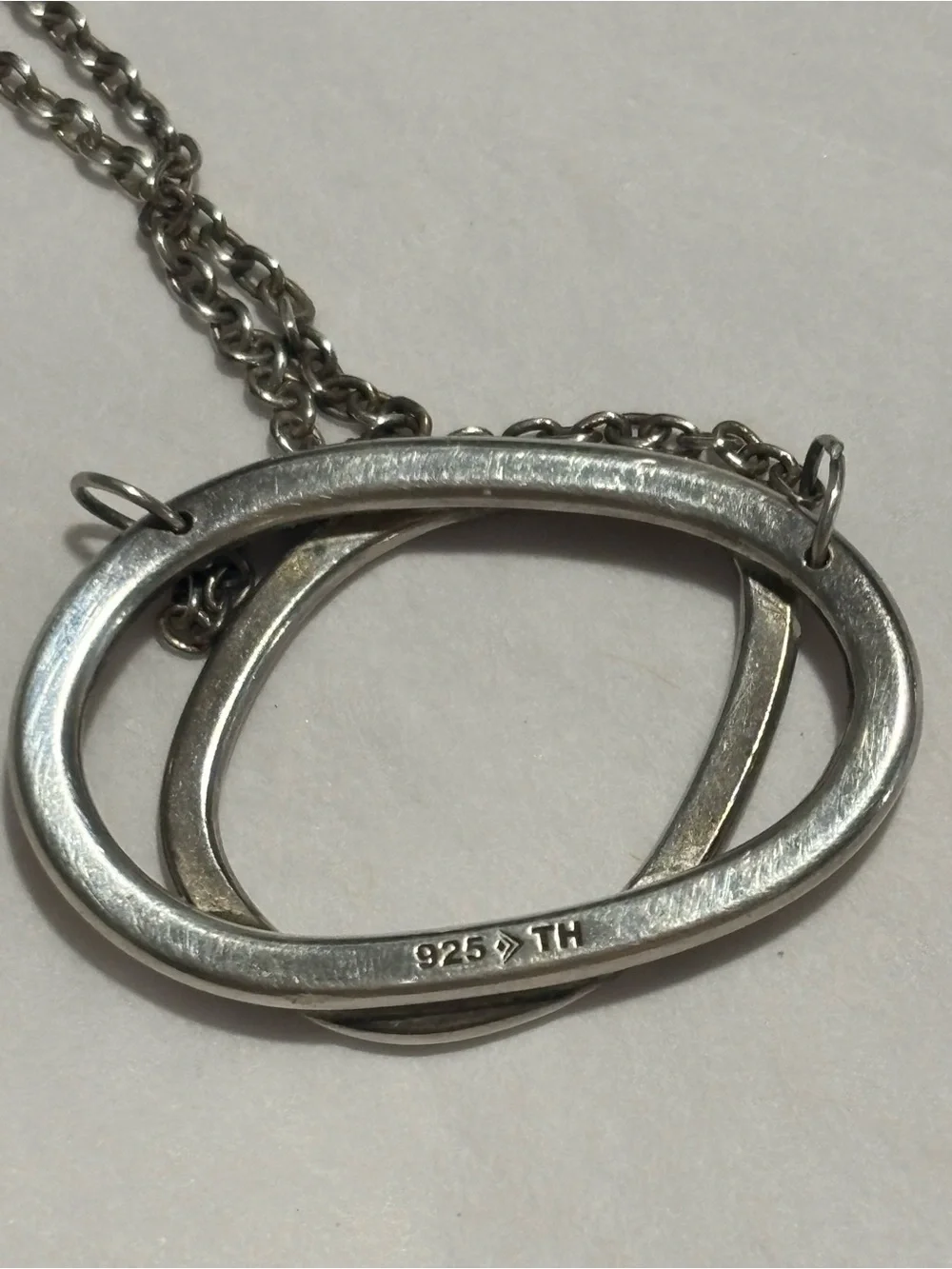 Silpada Silver Interlocking Circle Pendant Necklace